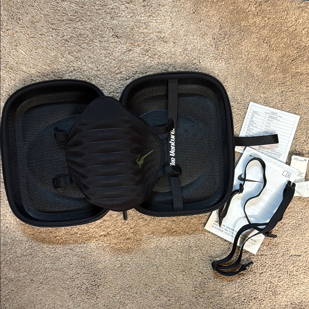 Nike Black Face Mask with Case